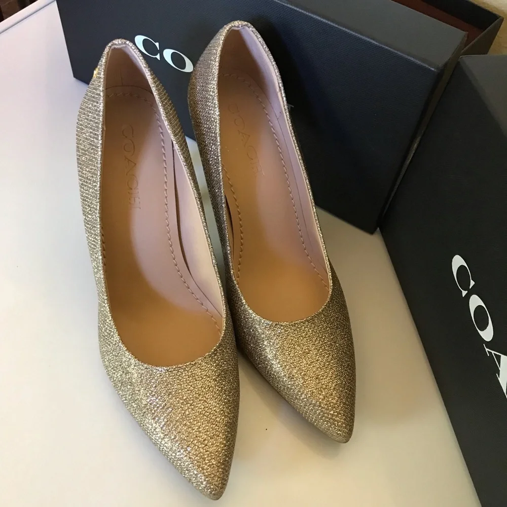 Coach Gold Size 8 NWT Addie Heels - Picture 2 of 5